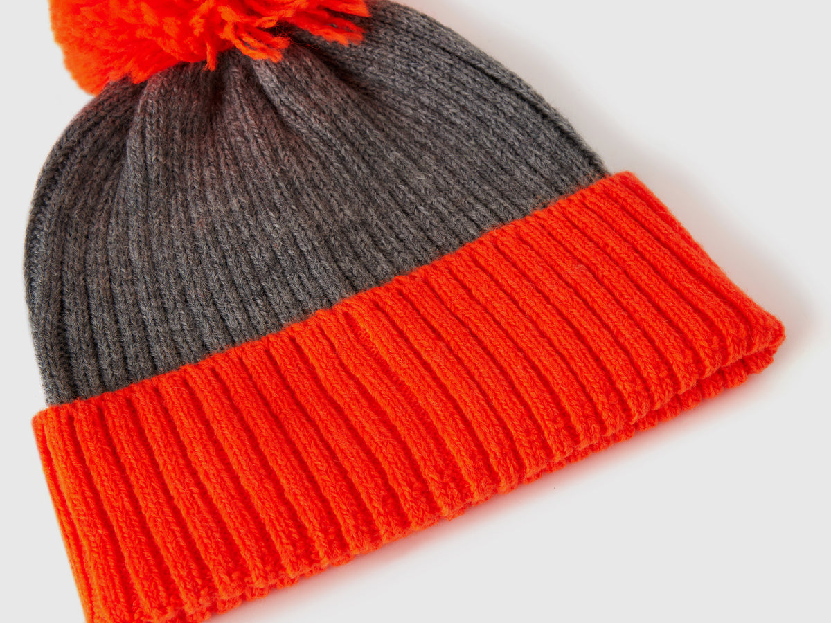 Cappello con dettagli