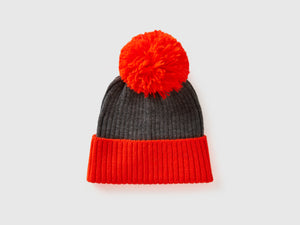 Cappello con dettagli