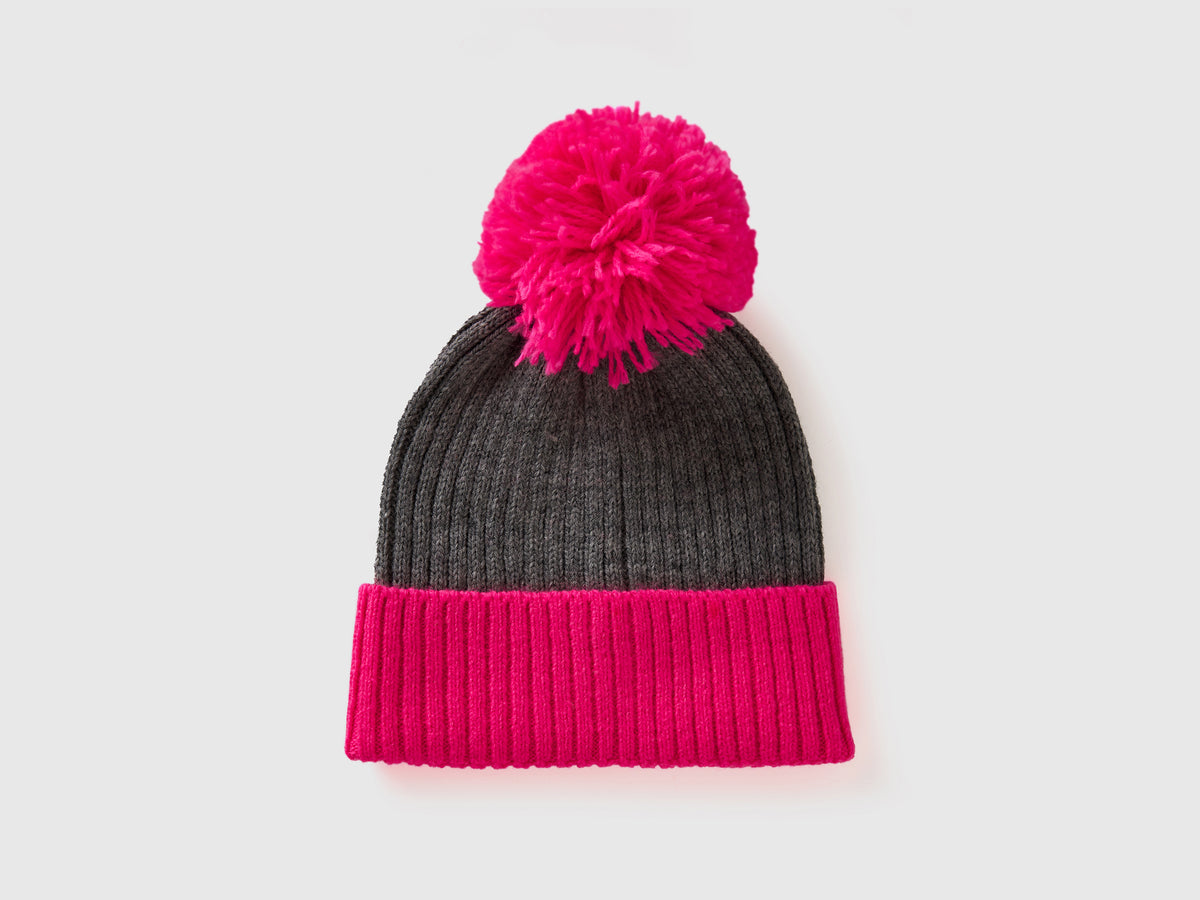 Cappello con dettagli