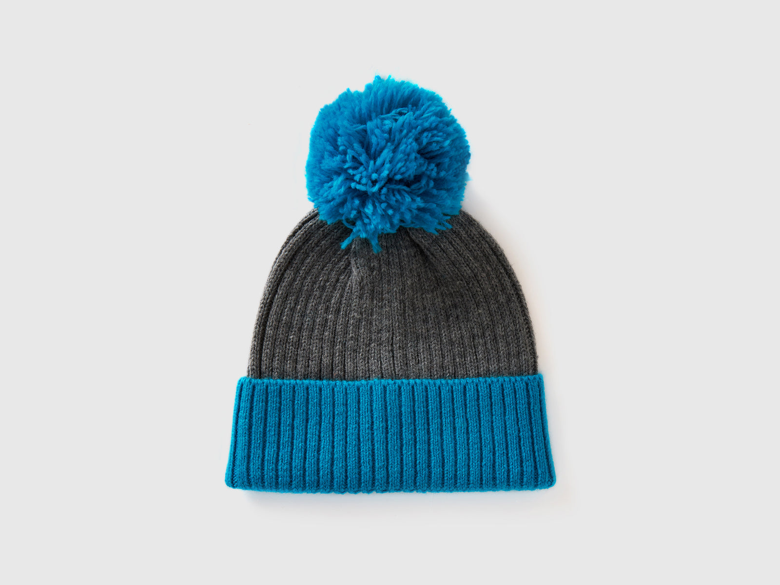 Cappello con dettagli azzurro fluo da donna celeste fluo | Benetton Outlet