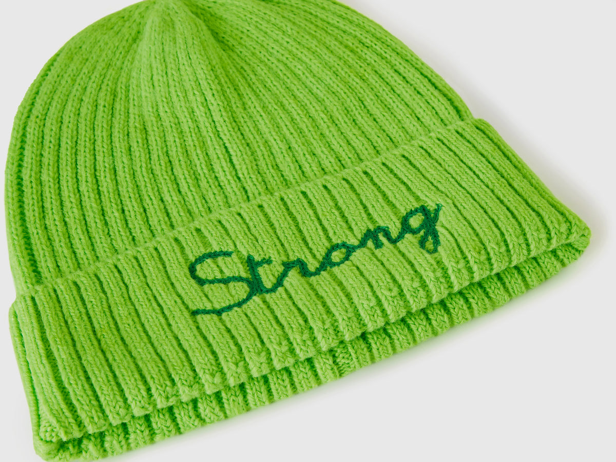 Gorra con bordado
