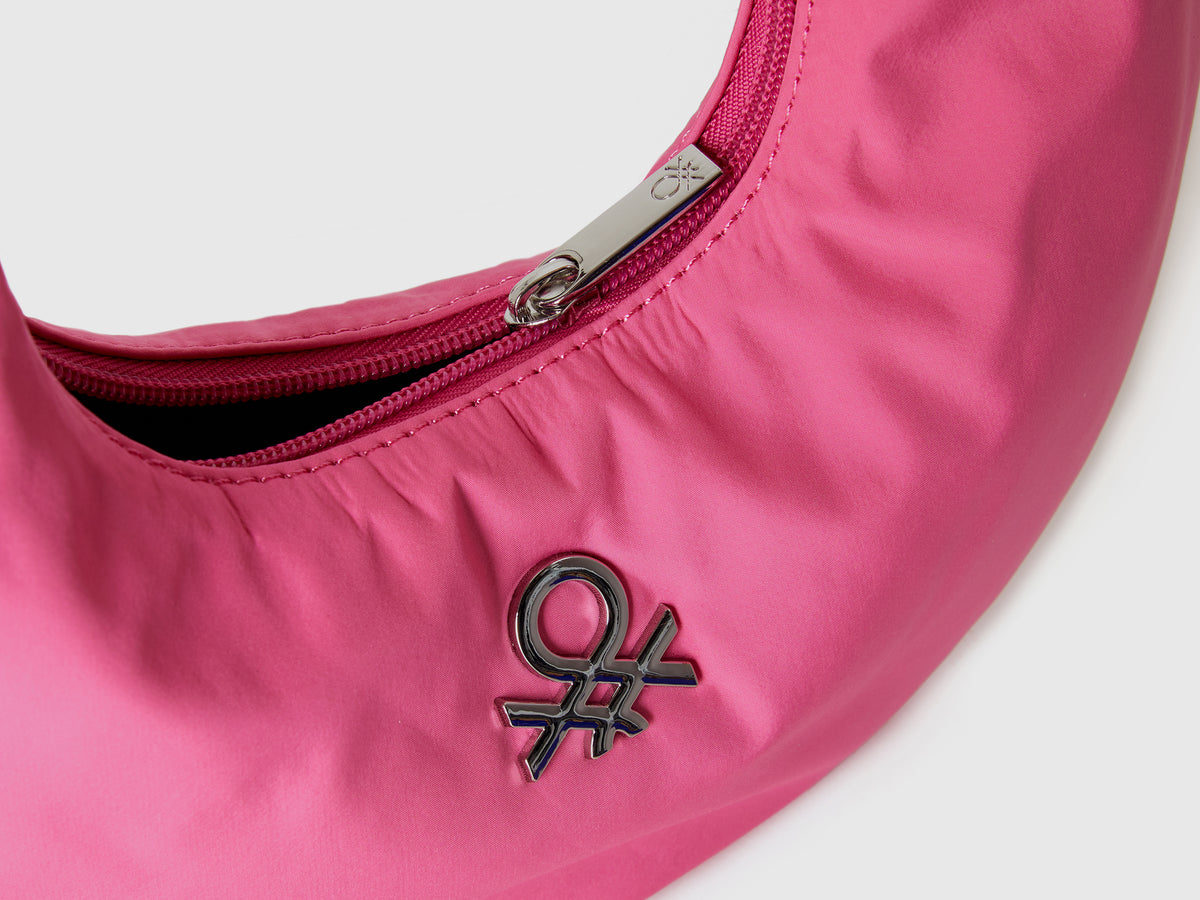 Bolso de hombro de media luna