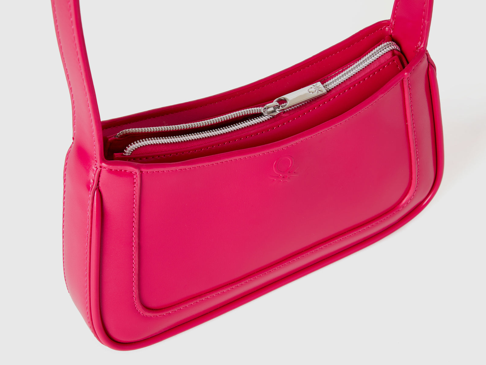 Borsa a spalla in tessuto spalmato da donna ciclamino 3 | Benetton Outlet