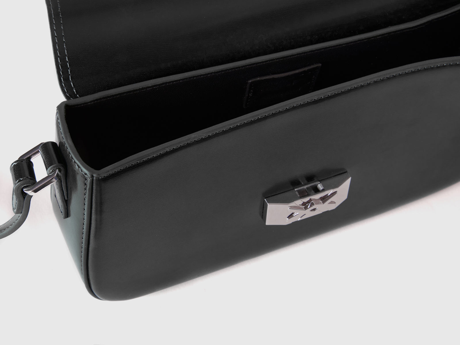 Bolso baguette de charol da donna nero 3 | Benetton Outlet