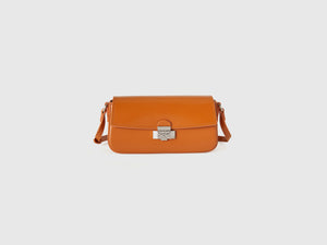 Borsa baguette effetto vernice