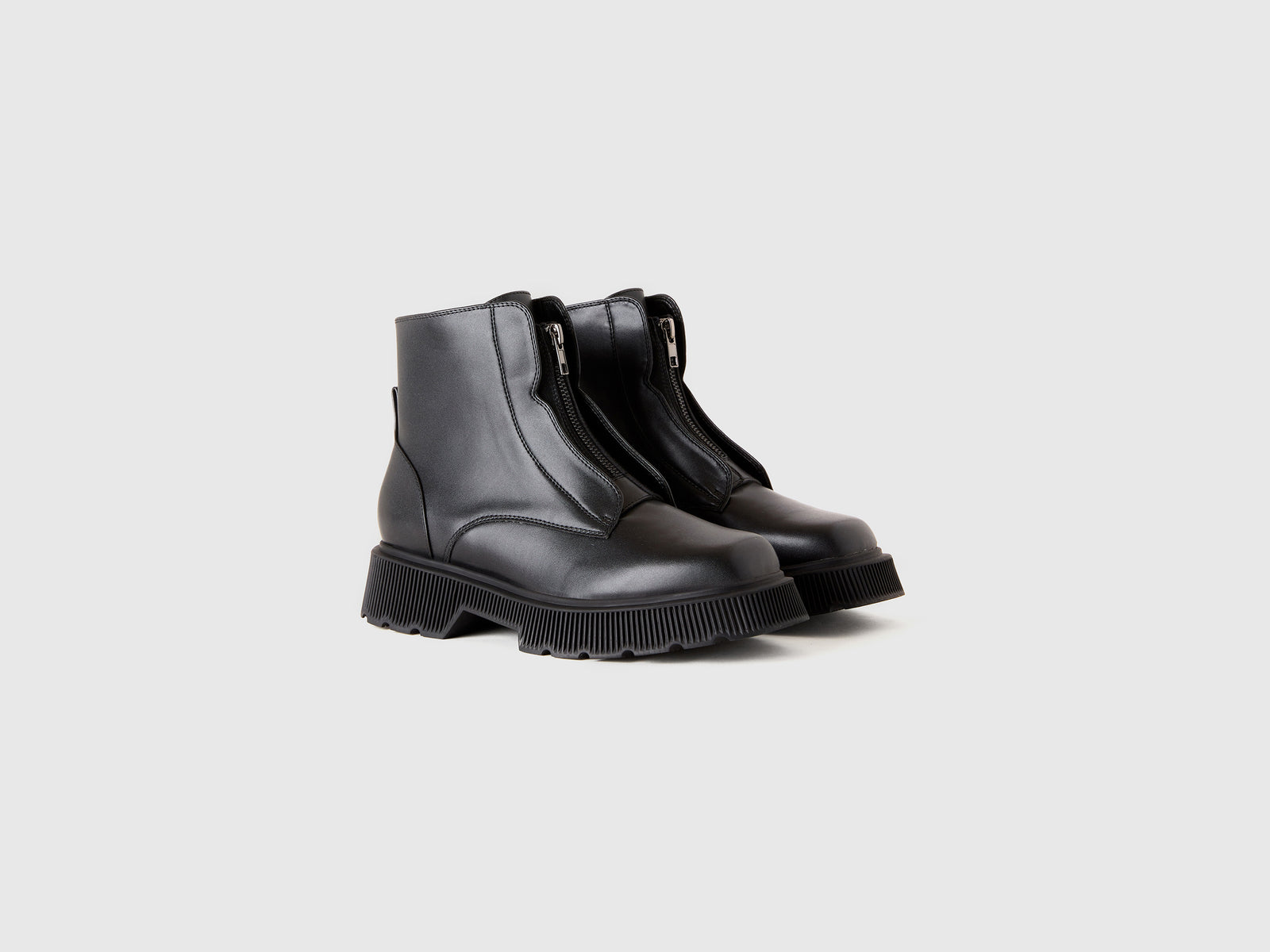 Anfibi con zip da donna nero 3 | Benetton Outlet