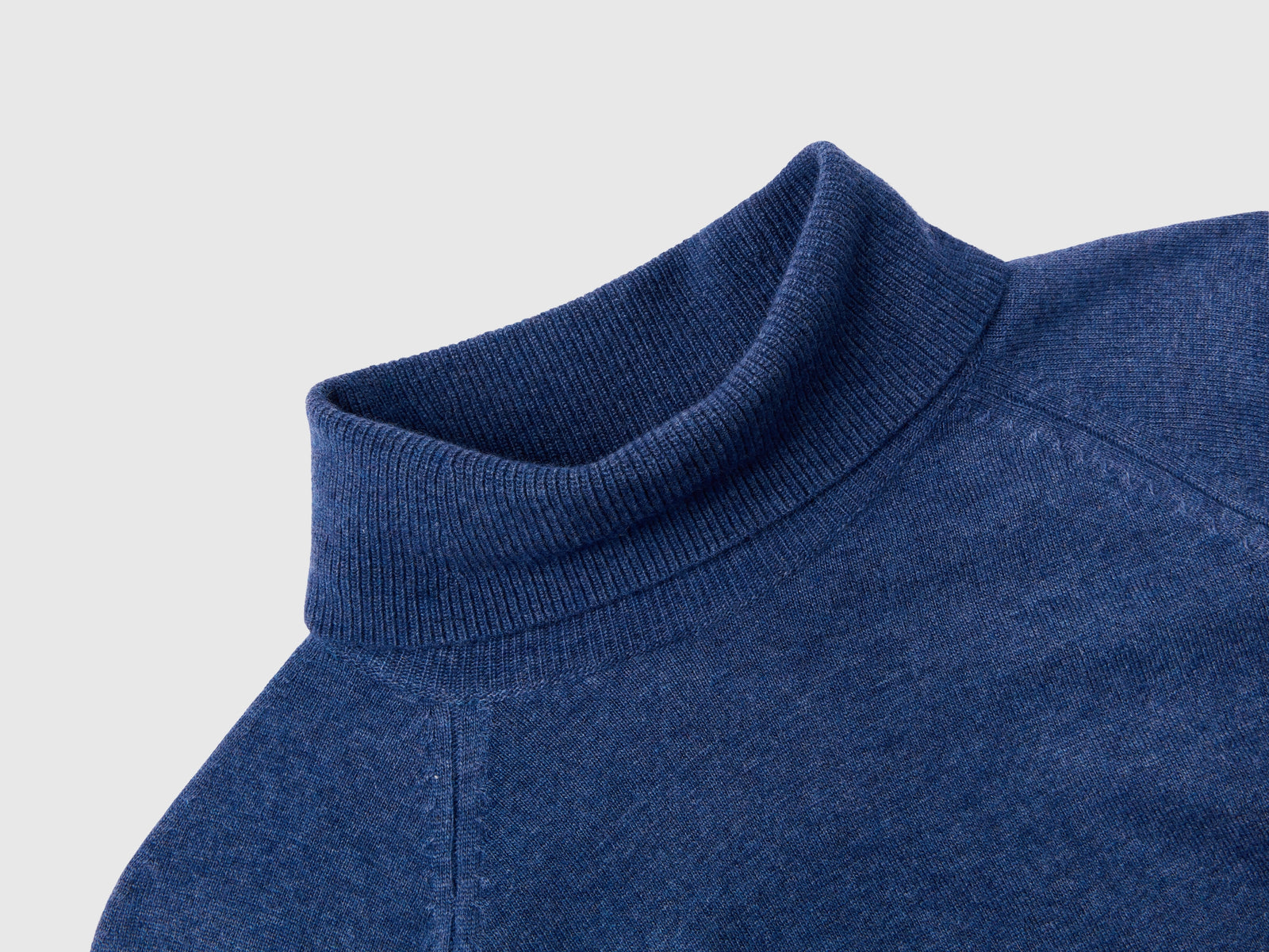 Blue turtleneck sweater in wool and cashmere blend da donna avio 3 | Benetton Outlet