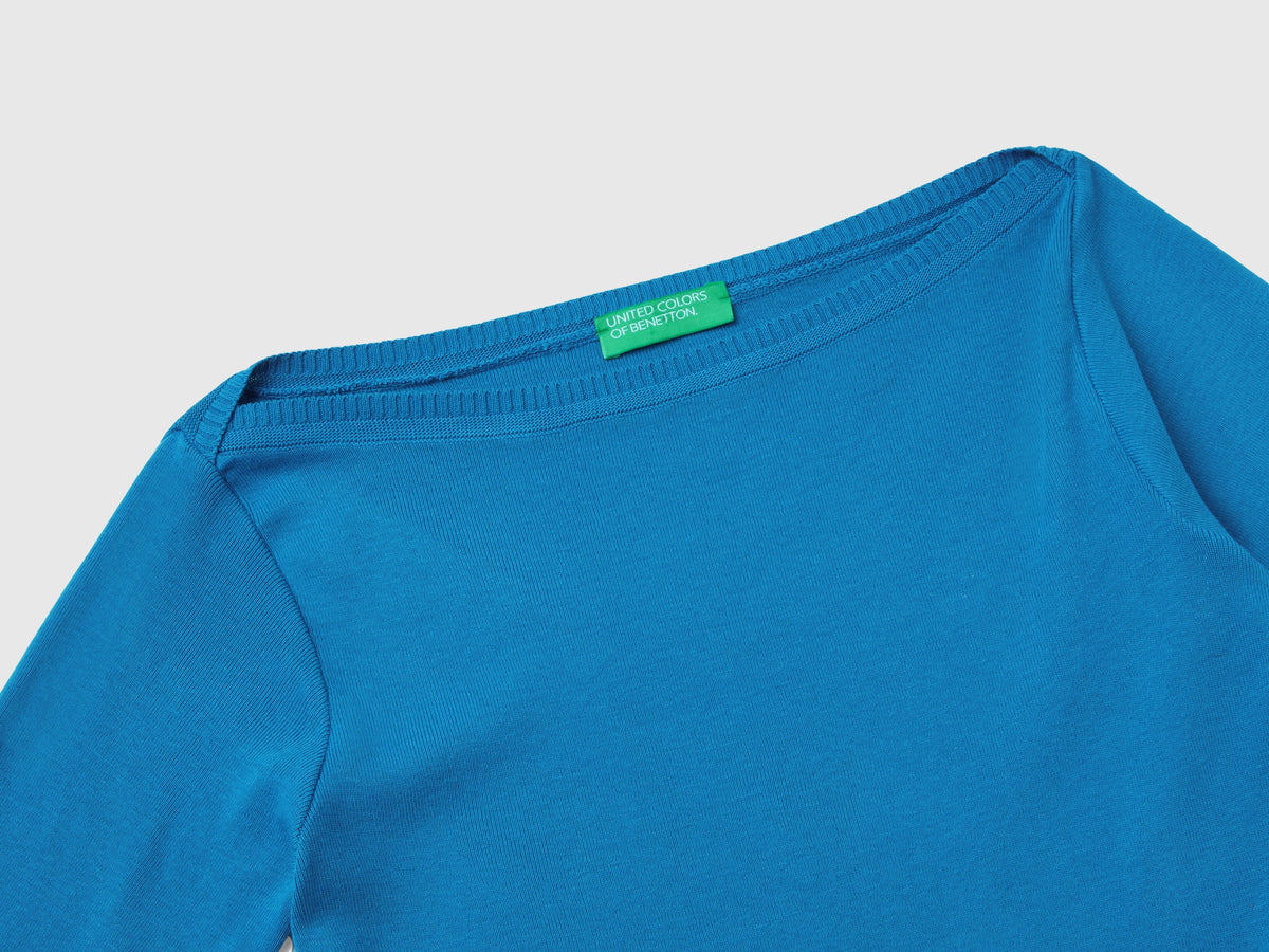 Maglia 100% cotone con scollo a barchetta