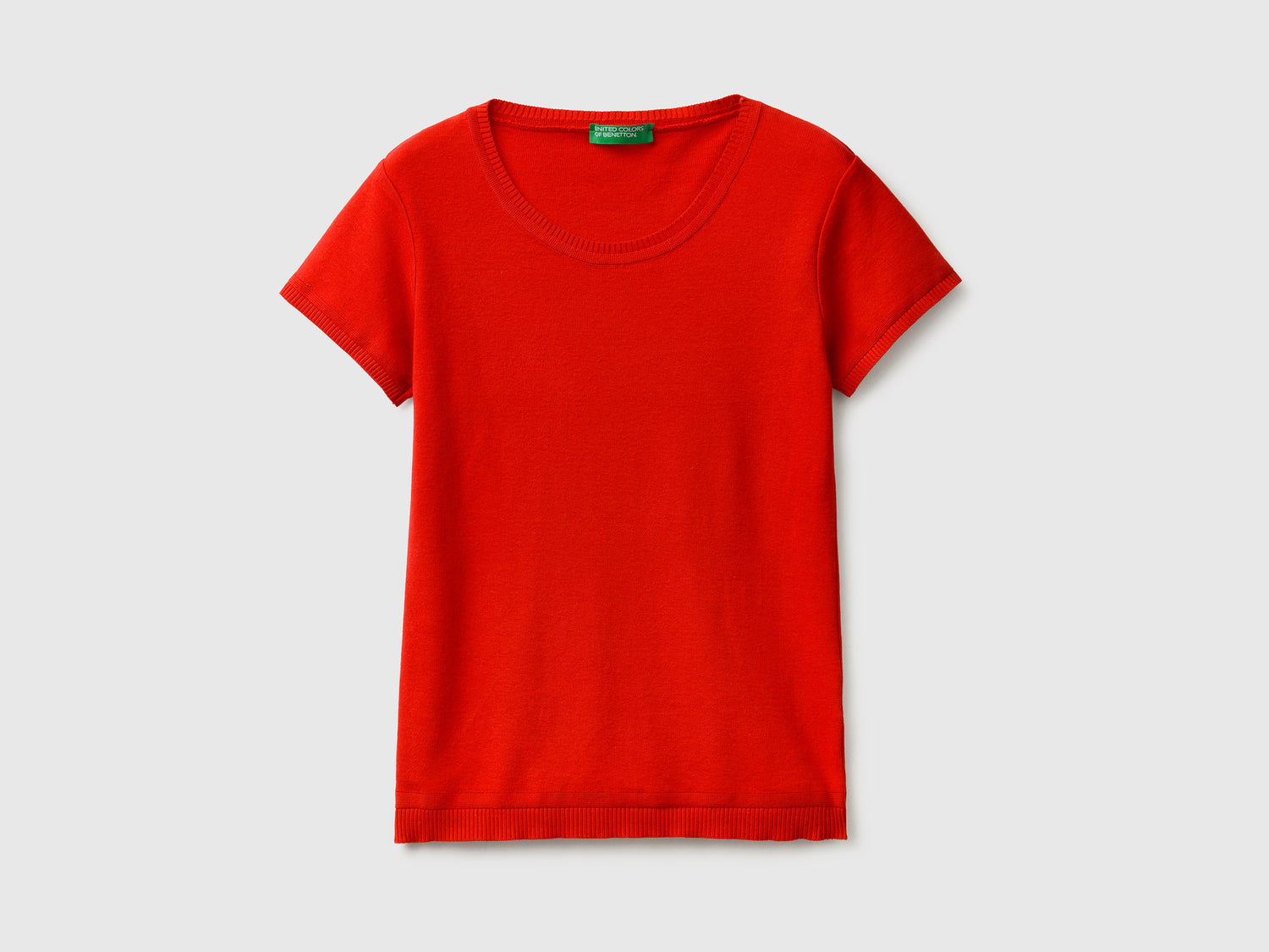 Maglia a manica corta in 100% cotone da donna rosso | Benetton Outlet