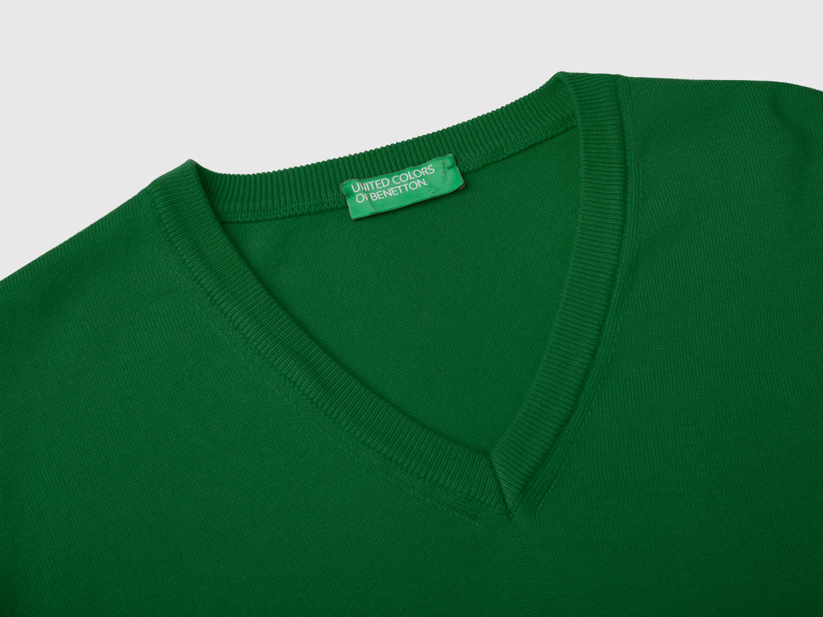Maglia in puro cotone con scollo a V da uomo verde scuro 3 | Benetton Outlet
