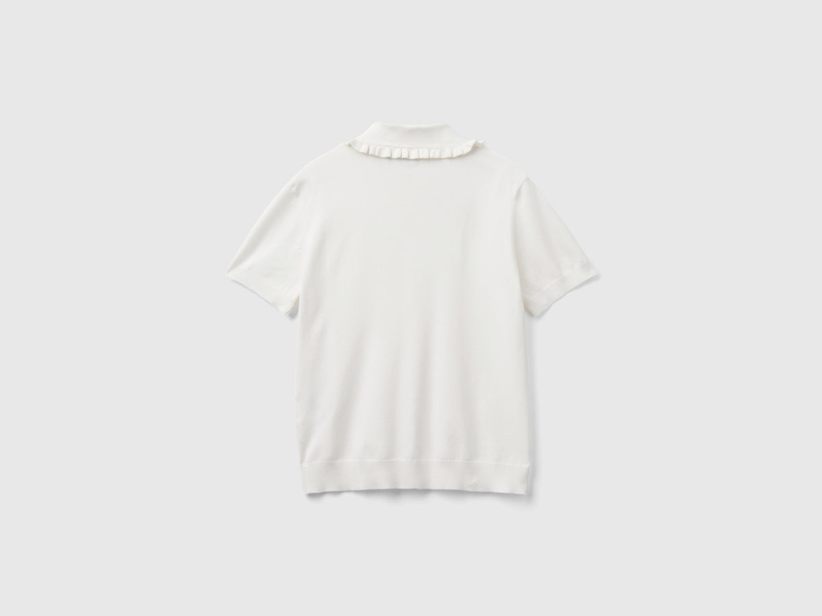 Maglia con strass sul colletto