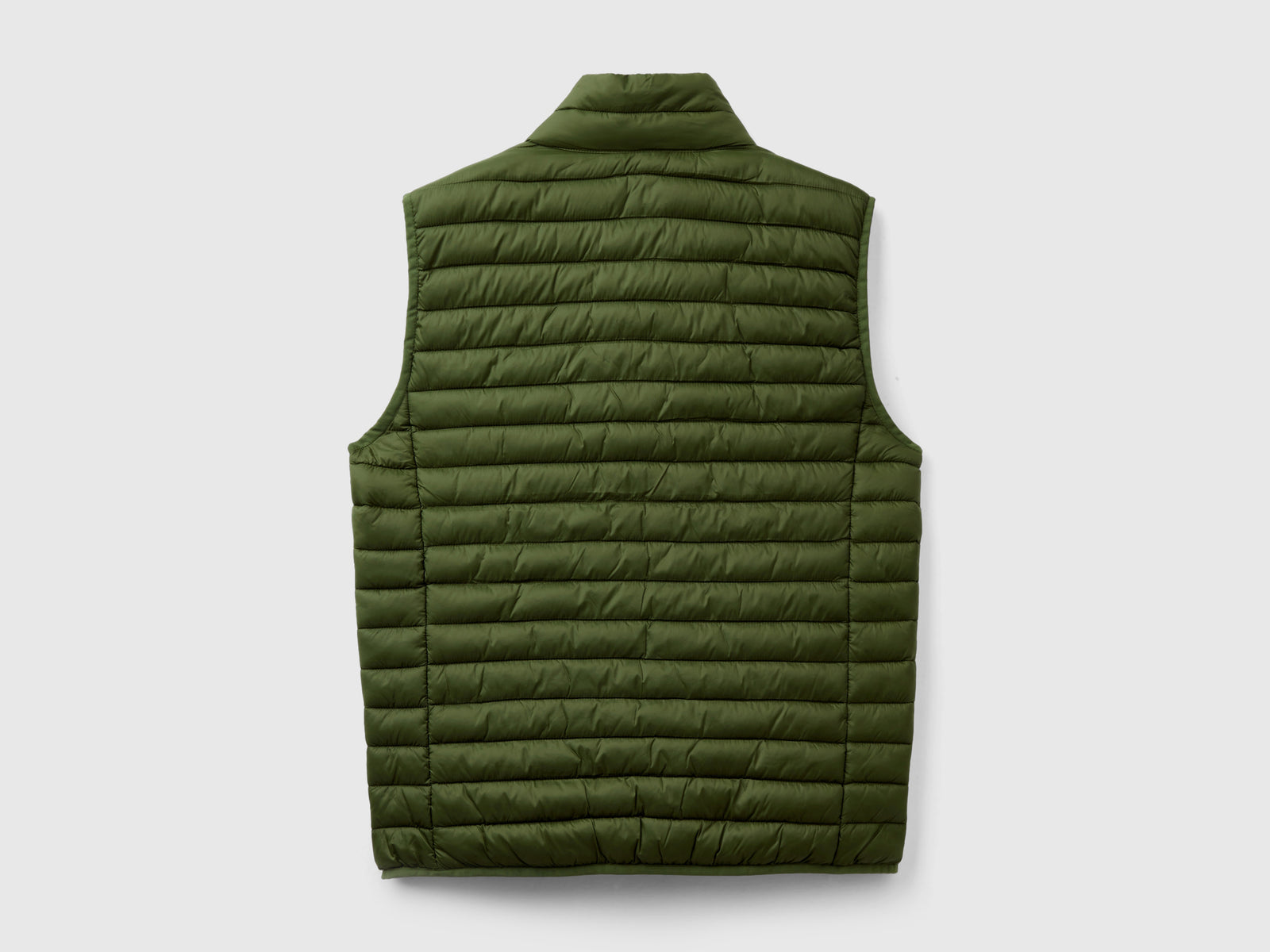 Smanicato imbottito con ovatta riciclata da uomo verde oliva 2 | Benetton Outlet