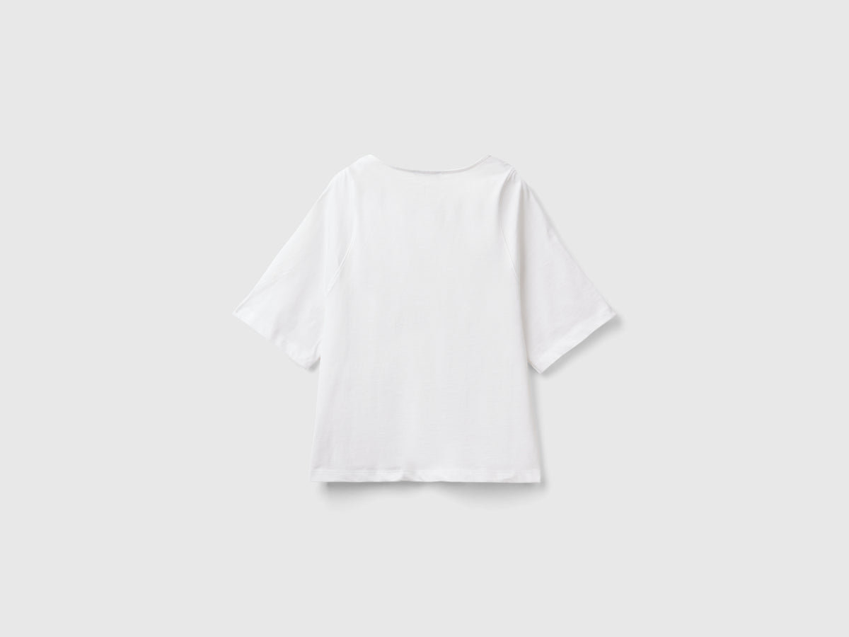 Maglietta con manica cut out
