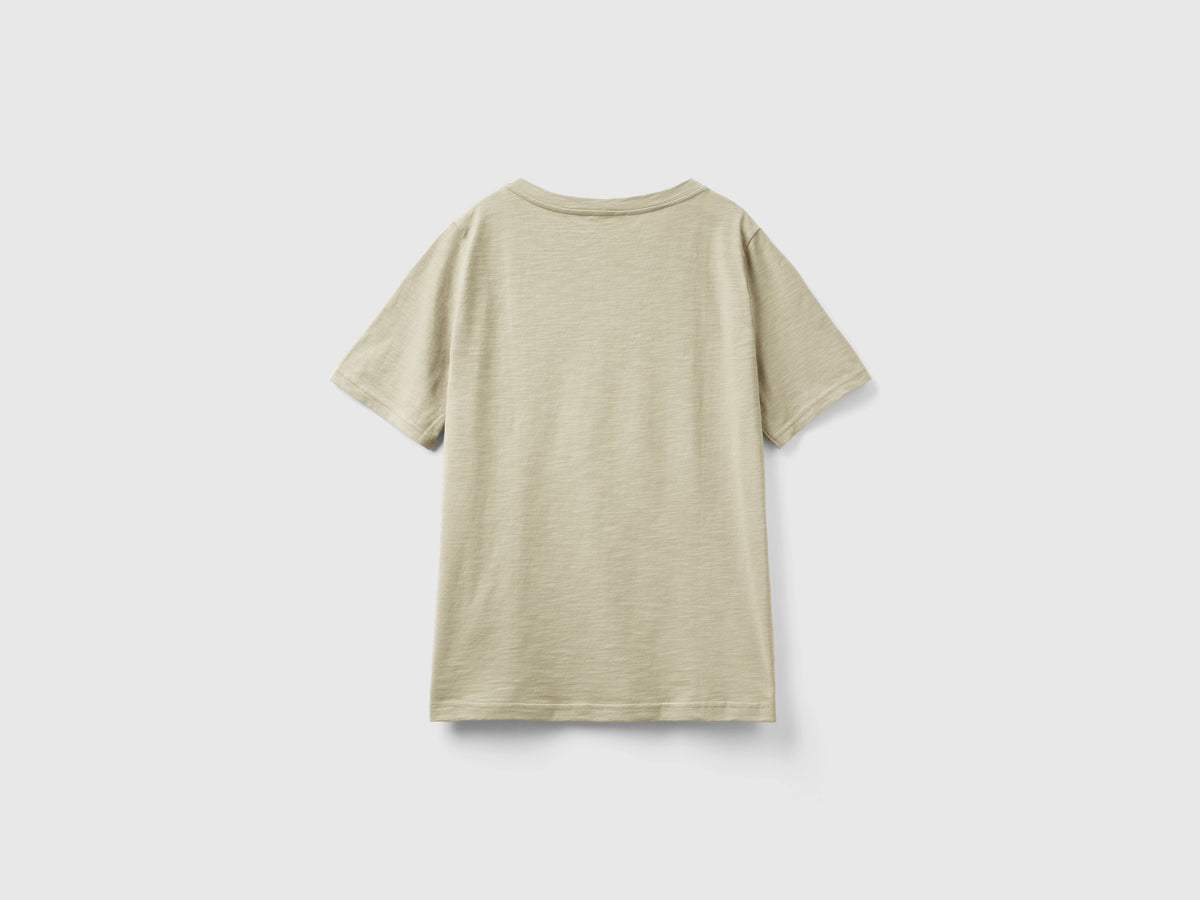 T-shirt scollo a V in cotone fiammato