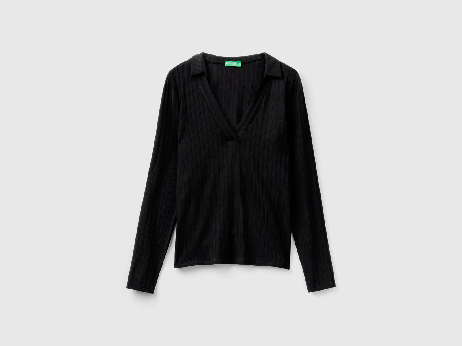 T-shirt a costine con colletto da donna nero | Benetton Outlet