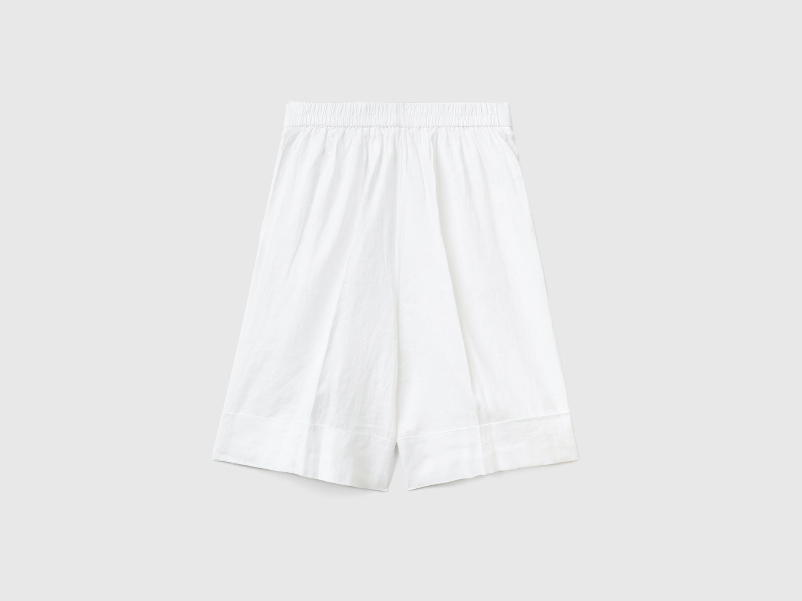 Bermuda 100% lino con risvolto da donna bianco 2 | Benetton Outlet