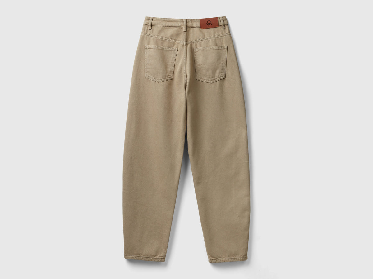 Pantaloni mom fit