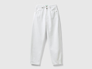 Pantaloni mom fit