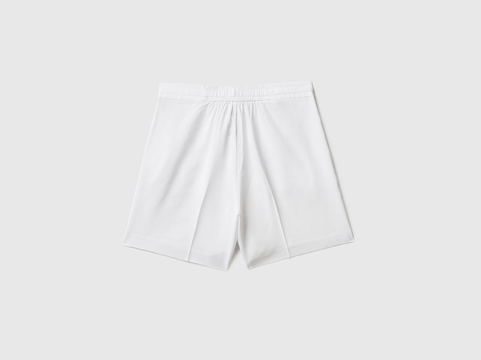 Bermuda con coulisse da donna bianco 2 | Benetton Outlet