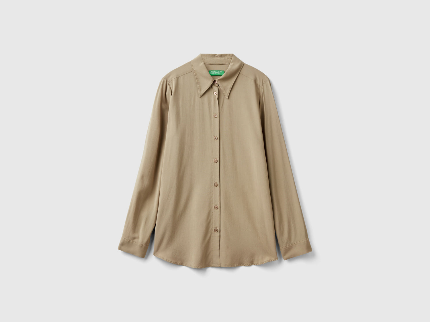 Camicia regular fit in viscosa da donna beige | Benetton Outlet