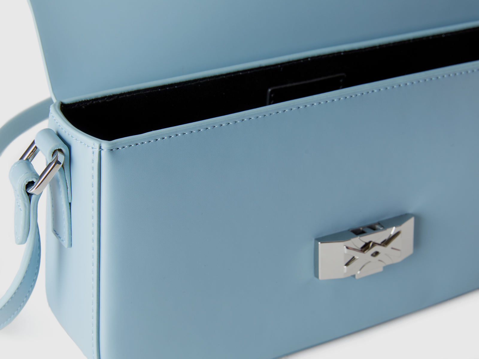 Borsa baguette in tessuto spalmato da donna celeste 3 | Benetton Outlet