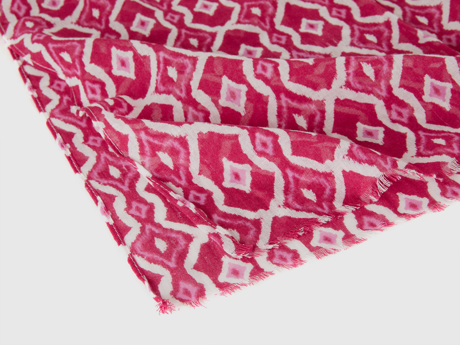 Sciarpa con fantasia geometrica da donna ciclamino 2 | Benetton Outlet