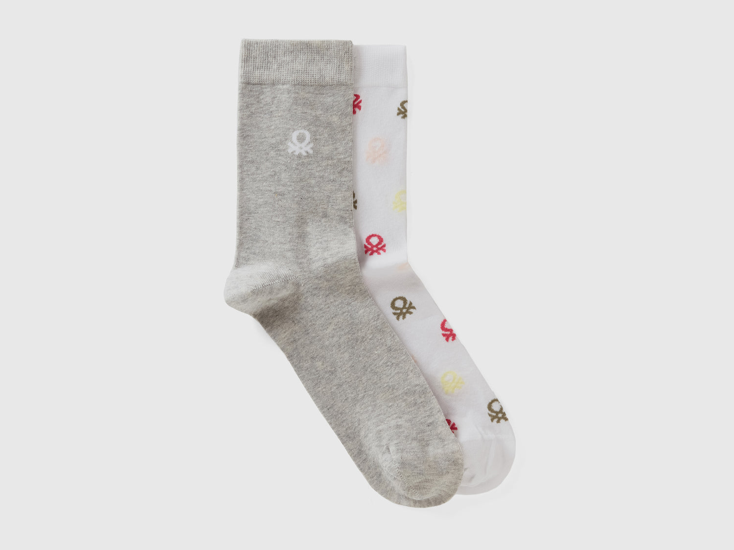 Dos pares de calcetines largos con logotipos. da uomo multi-color | Benetton Outlet