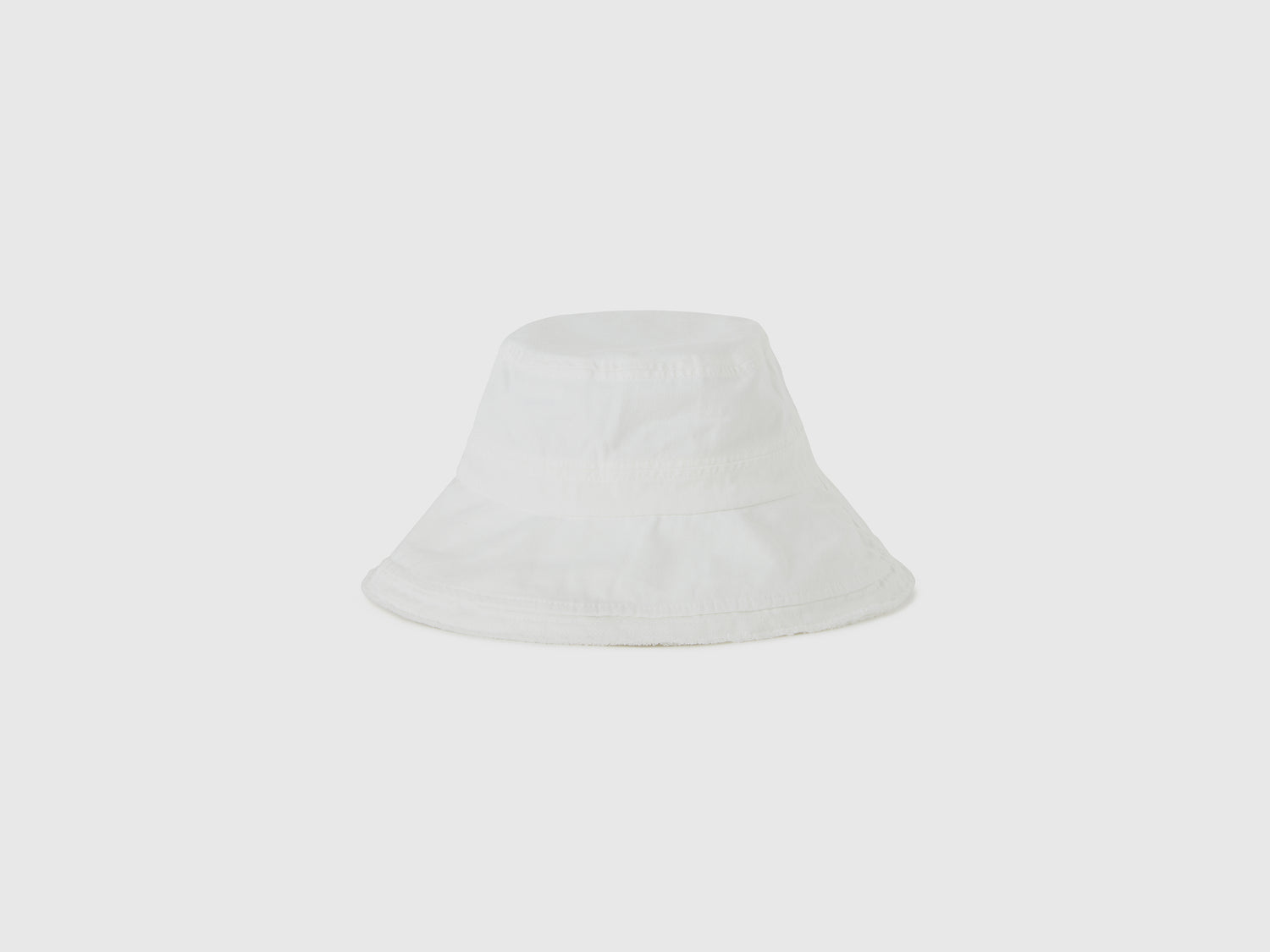 Cappello bianco stile pescatore da donna bianco panna | Benetton Outlet