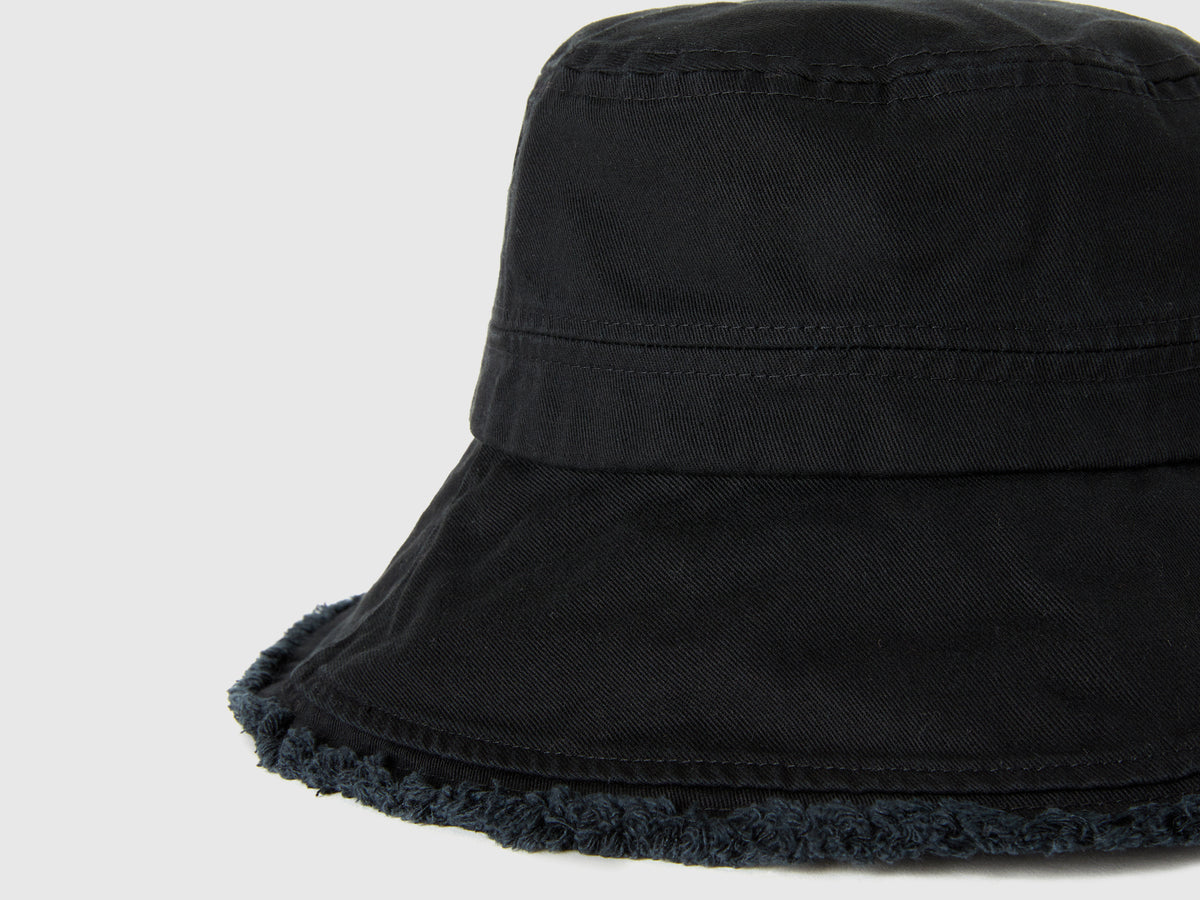 Cappello stile pescatore