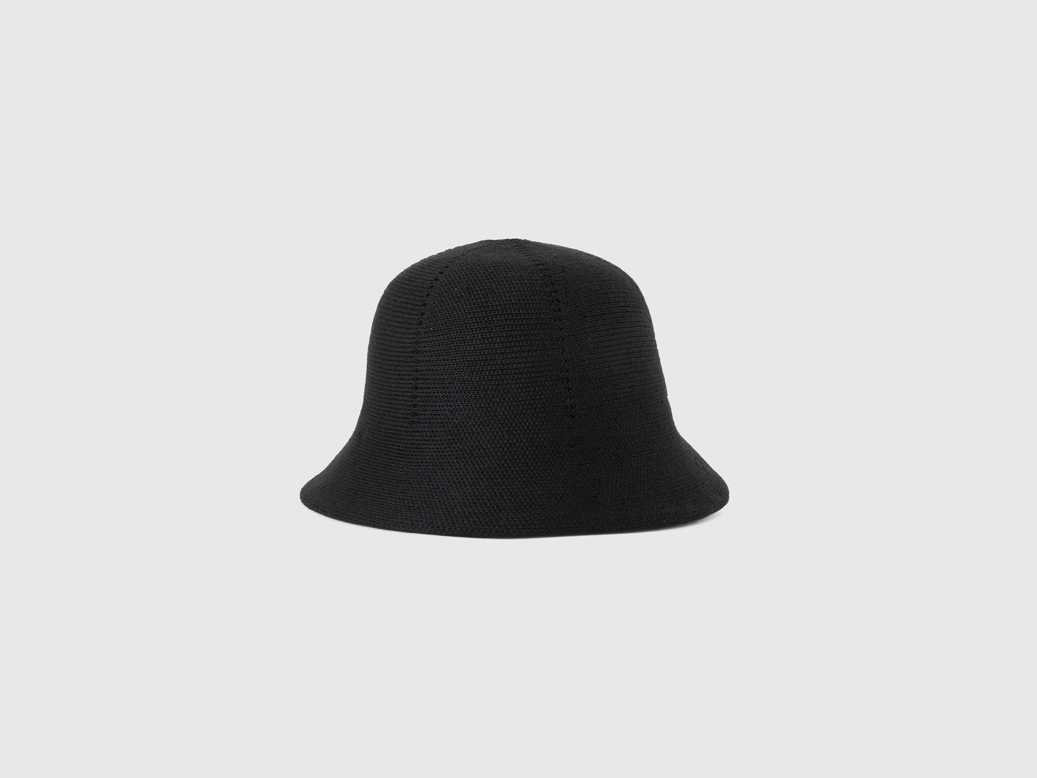 Cappello a campanella da donna nero | Benetton Outlet