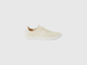 Low sneakers