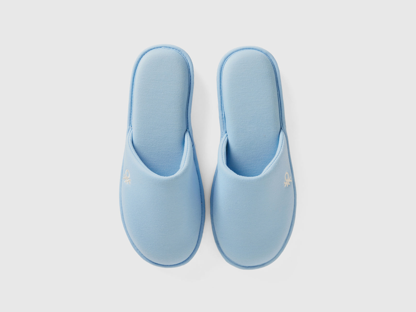 Pantofole con ricamo logo da uomo celeste 4 | Benetton Outlet