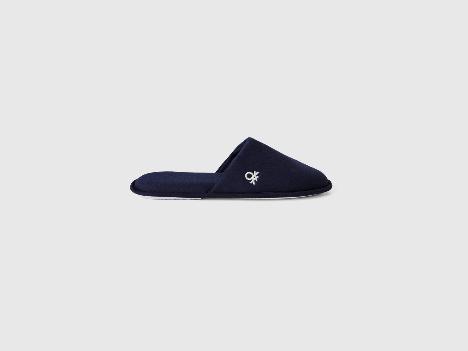 Pantofole con ricamo logo da uomo blu scuro | Benetton Outlet