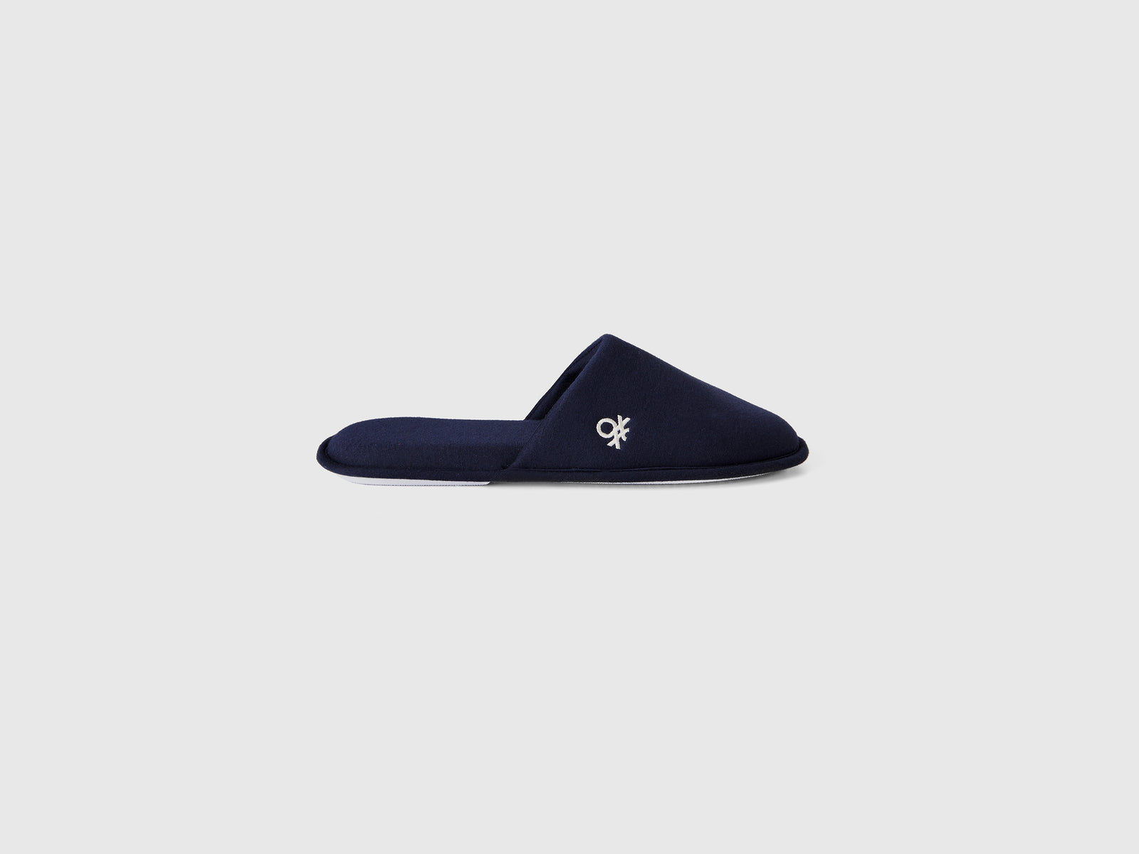 Pantofole con ricamo logo da uomo blu scuro | Benetton Outlet