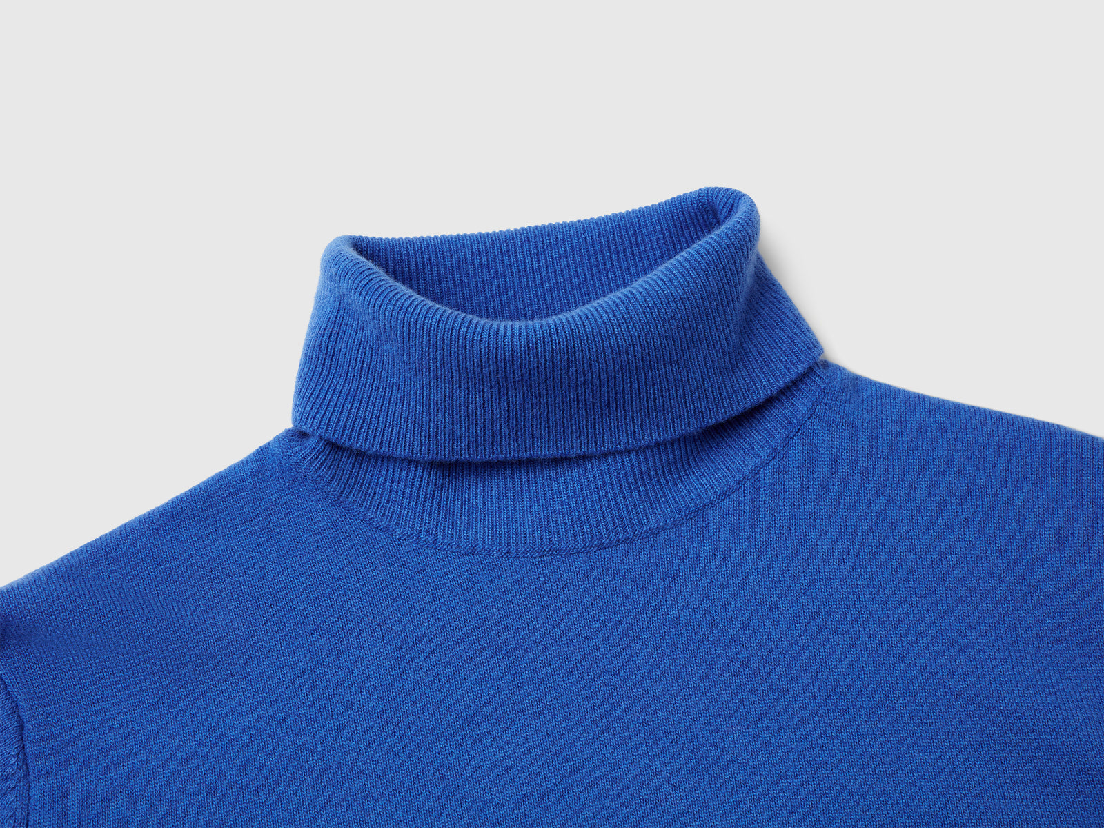 Maglione dolcevita in pura lana Merino da donna bluette 3 | Benetton Outlet