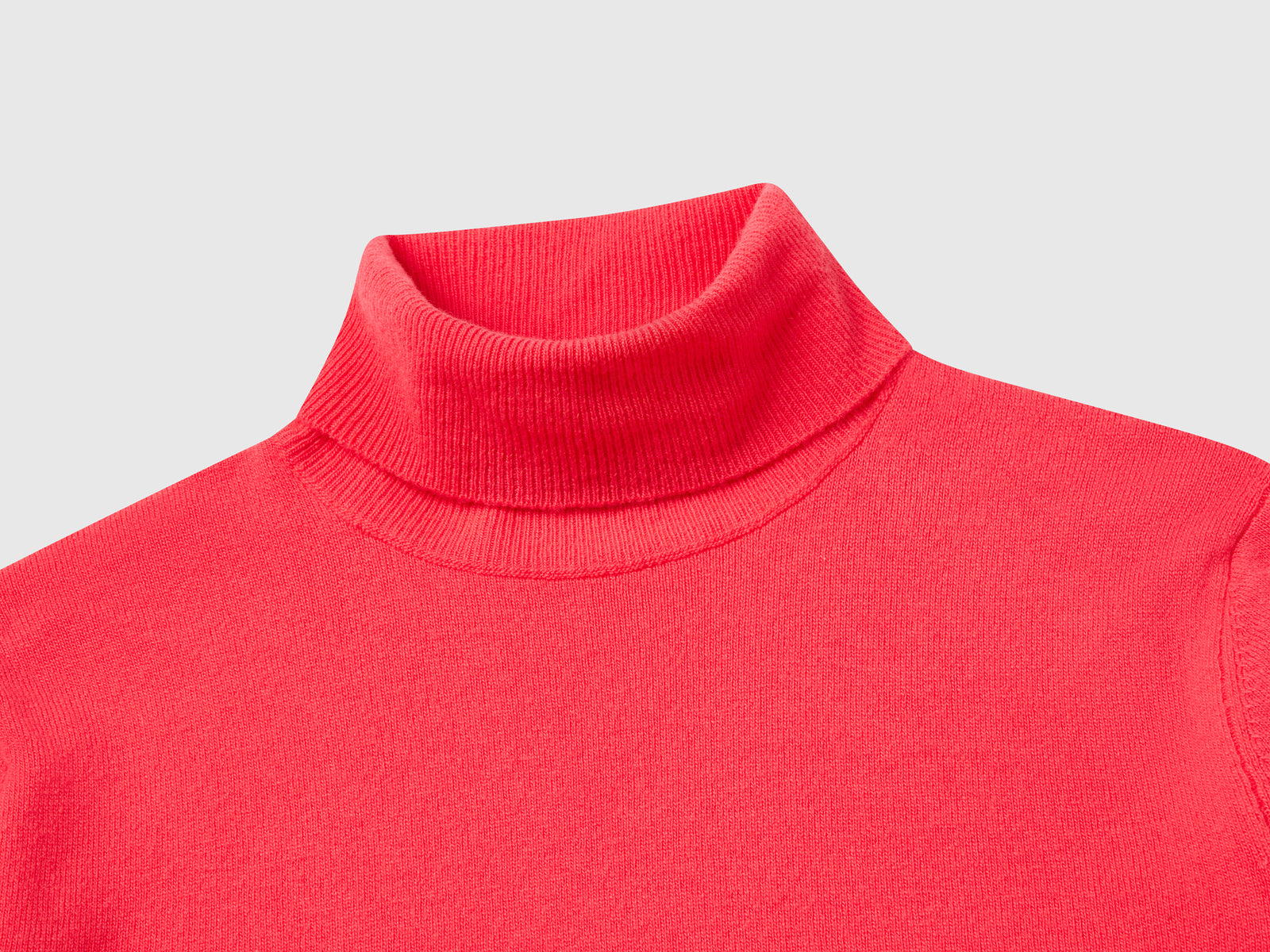 Maglione dolcevita ciclamino in pura lana Merino da donna salmone 3 | Benetton Outlet