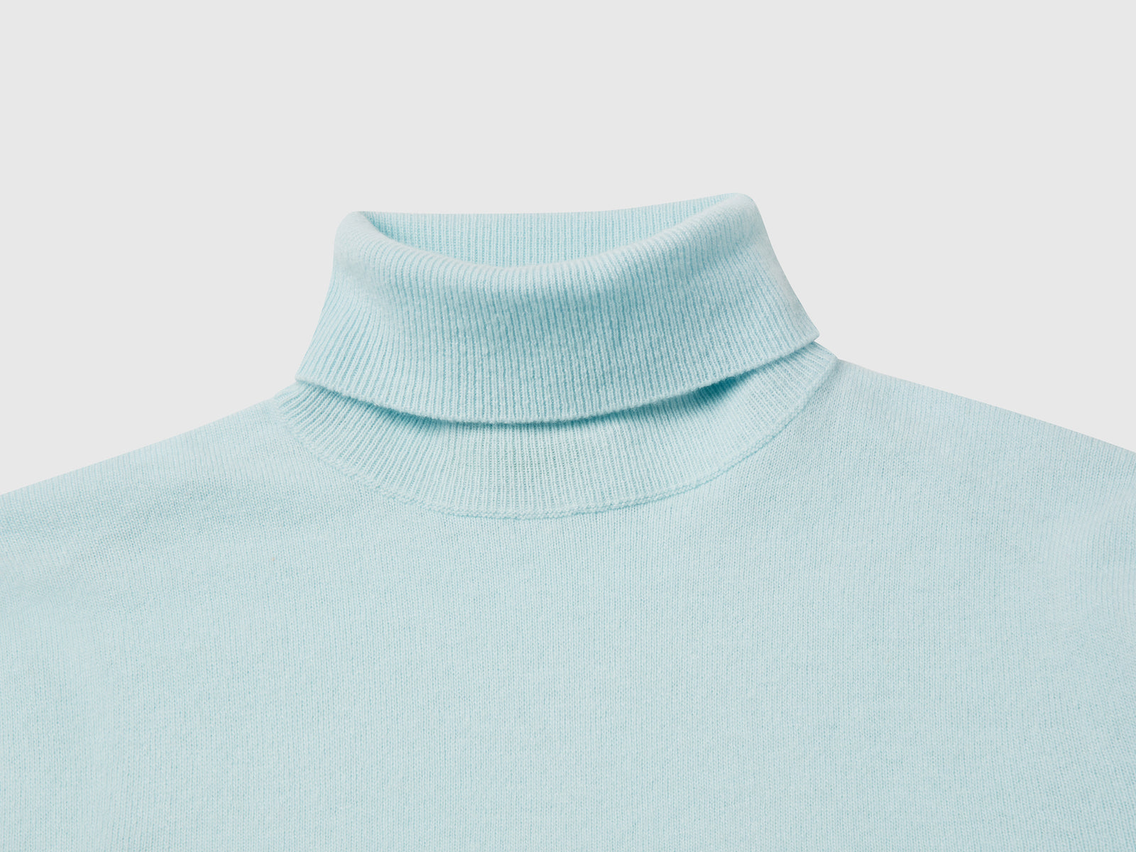 Maglione dolcevita in pura lana Merino da donna turchese 3 | Benetton Outlet
