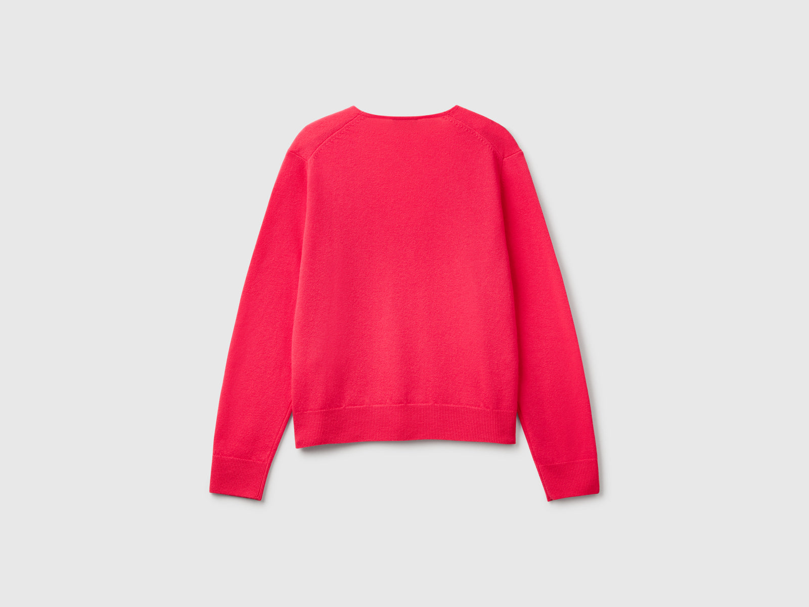 Maglione con scollo a V in pura lana Merino da donna ciclamino 2 | Benetton Outlet