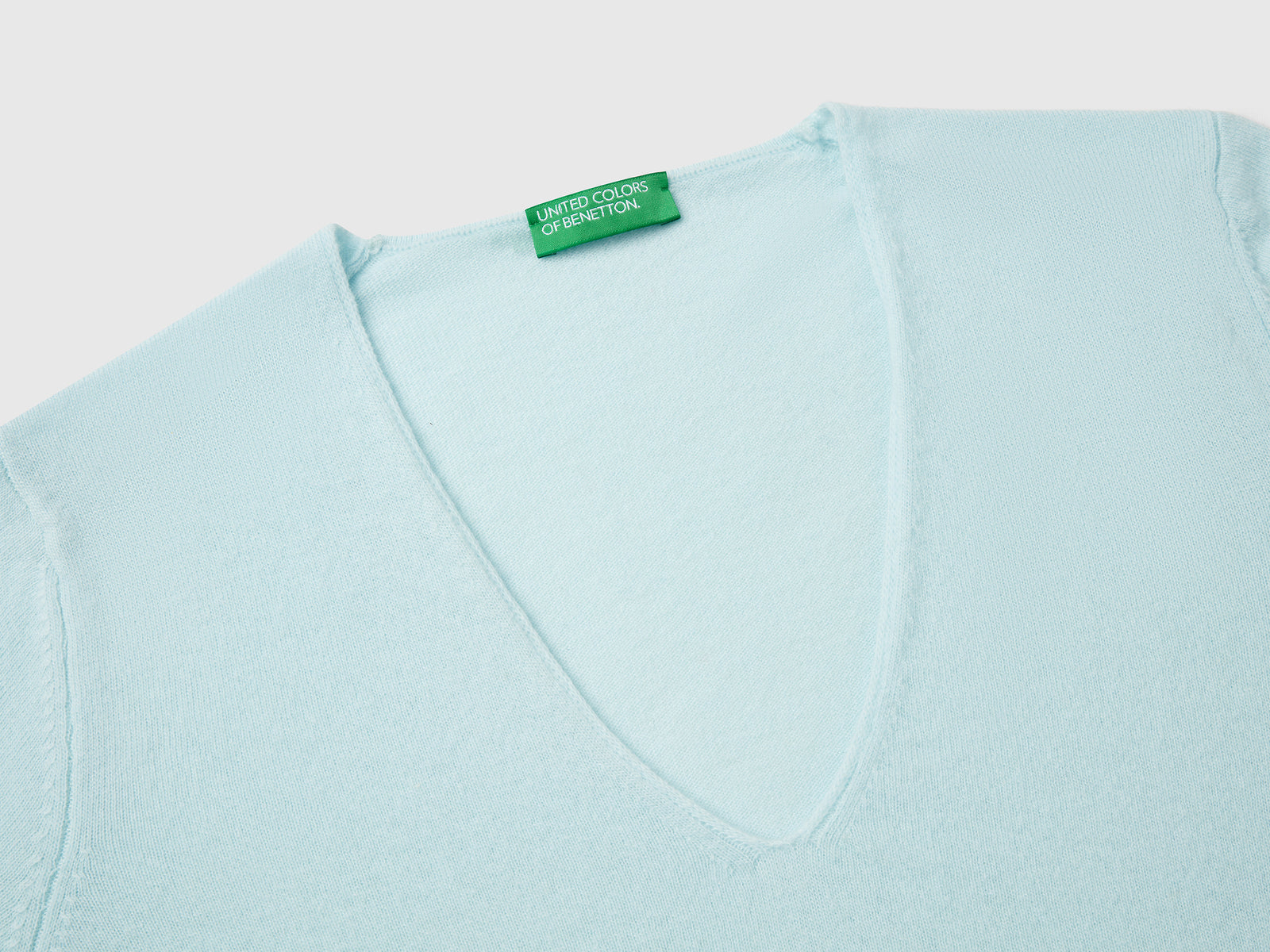 Maglione con scollo a V in pura lana Merino da donna turchese 3 | Benetton Outlet