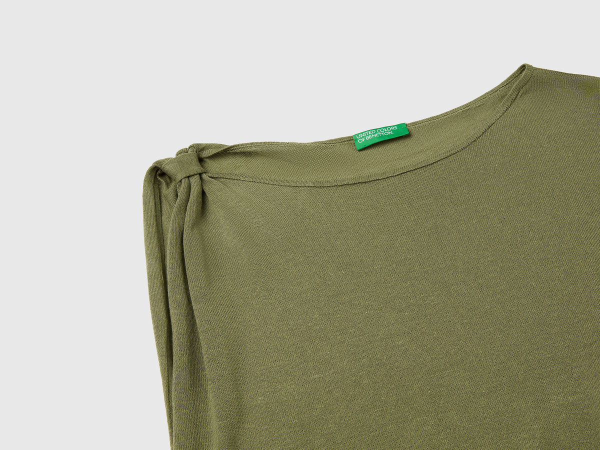 Maglia asimmetrica in misto lino