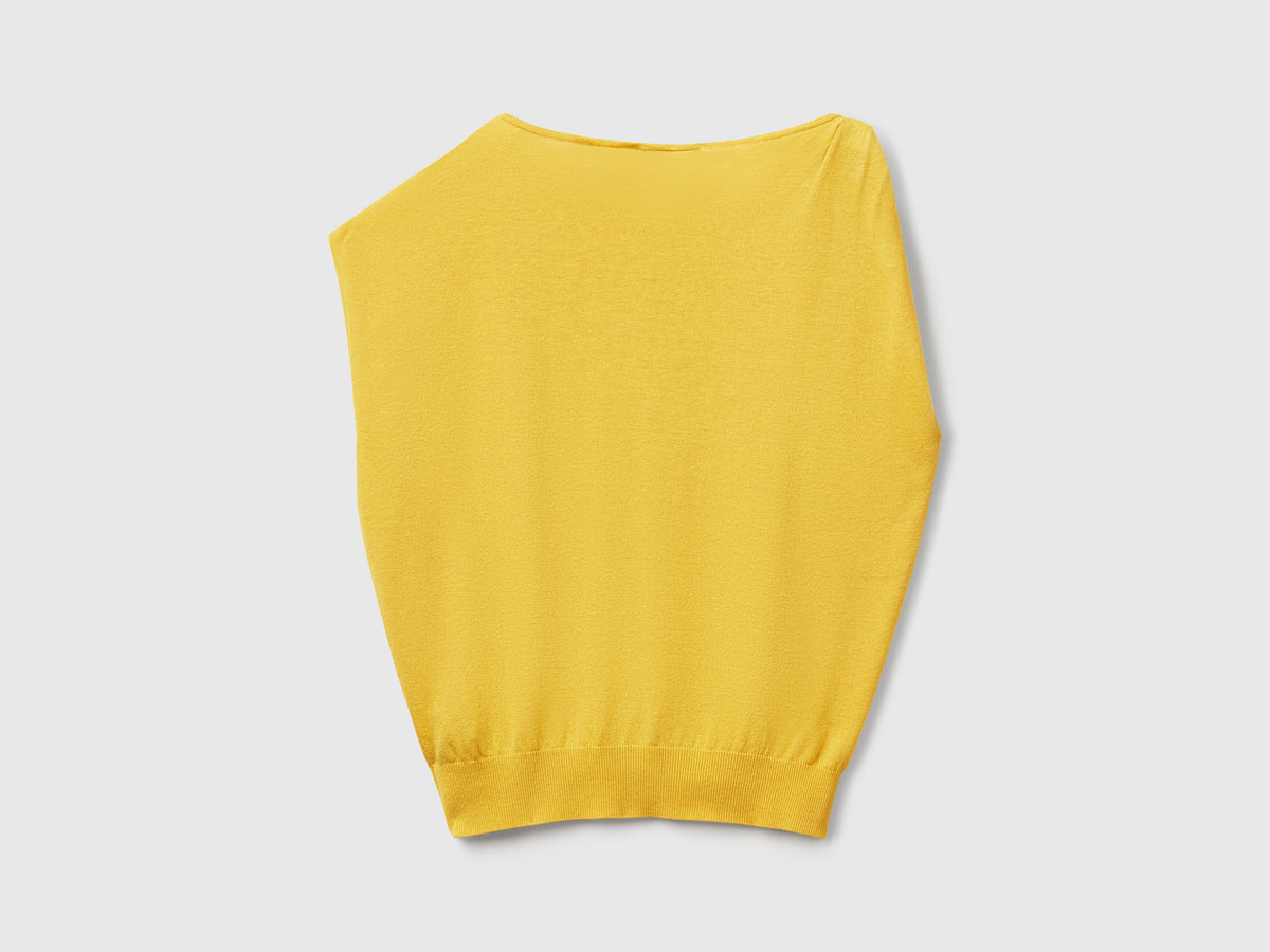 Asymmetrical sweater in linen blend