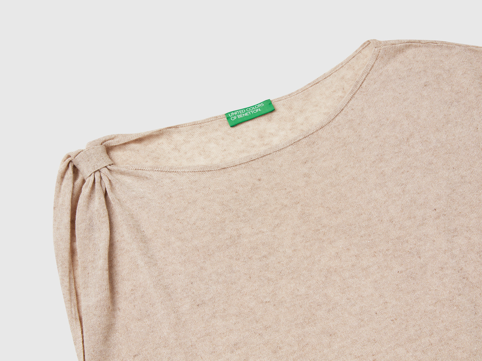 Maglia asimmetrica in misto lino da donna beige 3 | Benetton Outlet