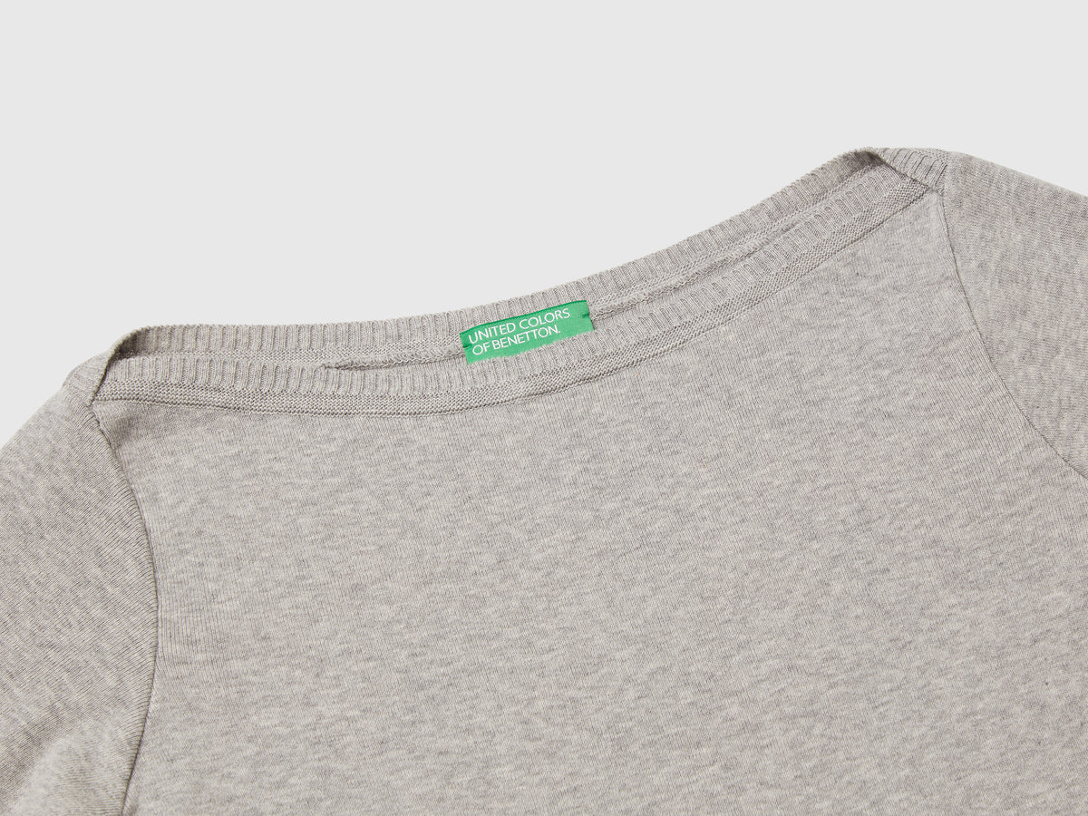 Maglia 100% cotone con scollo a barchetta