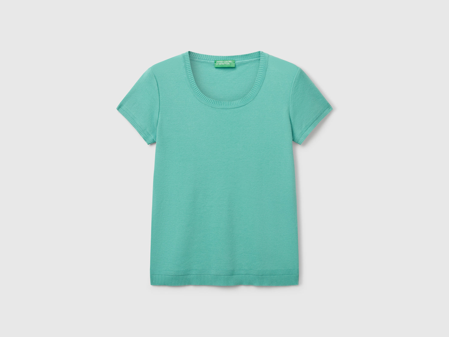 Maglia a manica corta in 100% cotone da donna verde acqua | Benetton Outlet