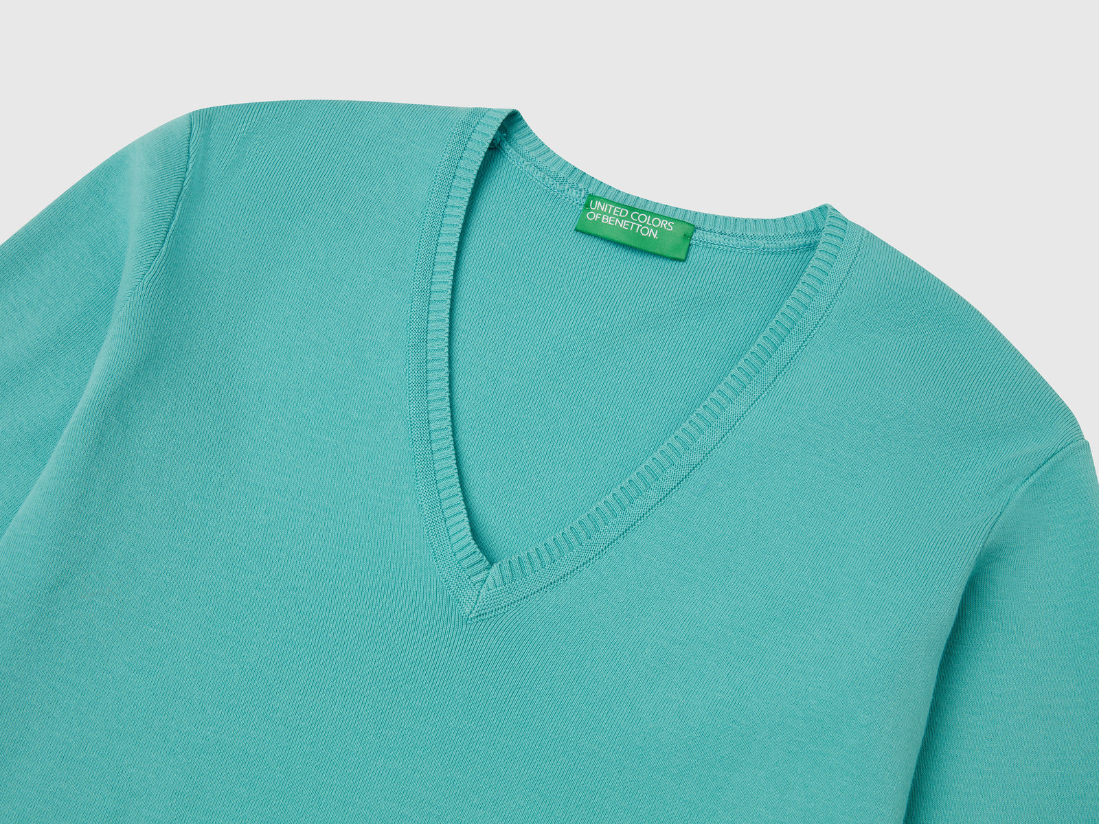 Maglia in puro cotone con scollo a V da donna verde acqua 3 | Benetton Outlet