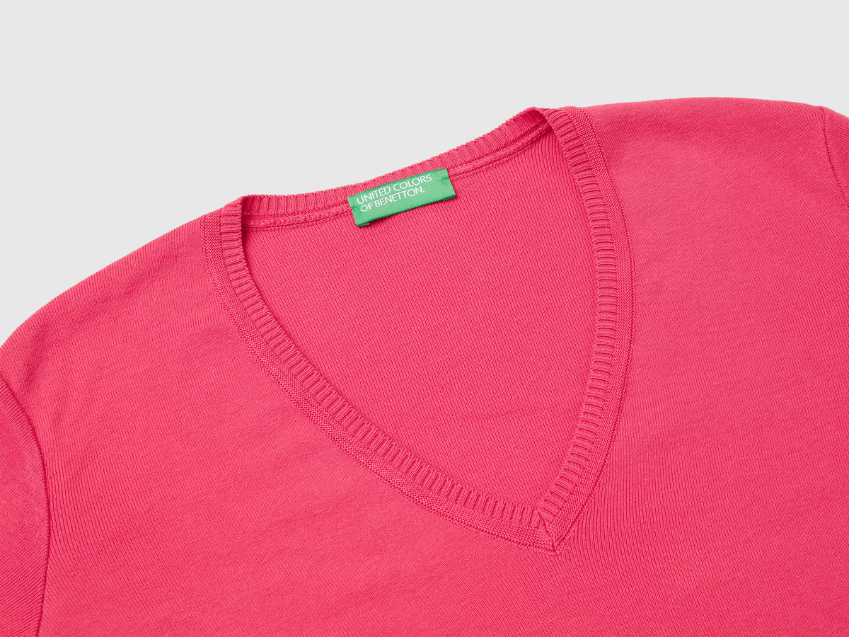 Maglia in puro cotone con scollo a V