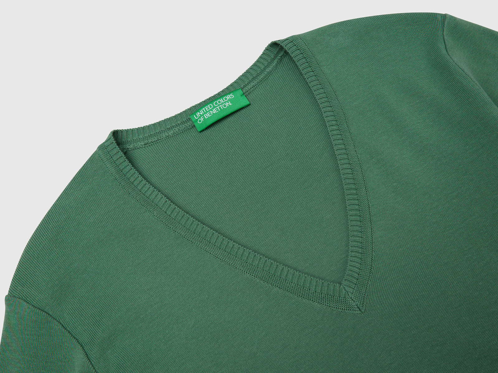 Maglia in puro cotone con scollo a V da donna verde scuro 3 | Benetton Outlet