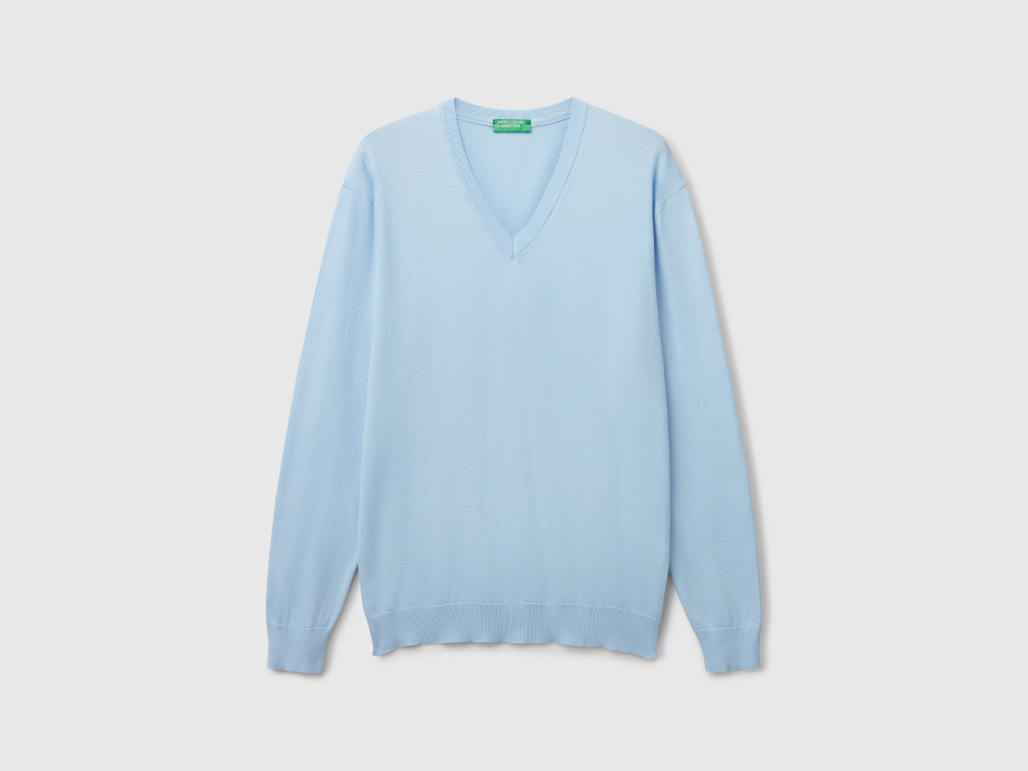 Maglia in puro cotone con scollo a V da uomo celeste | Benetton Outlet