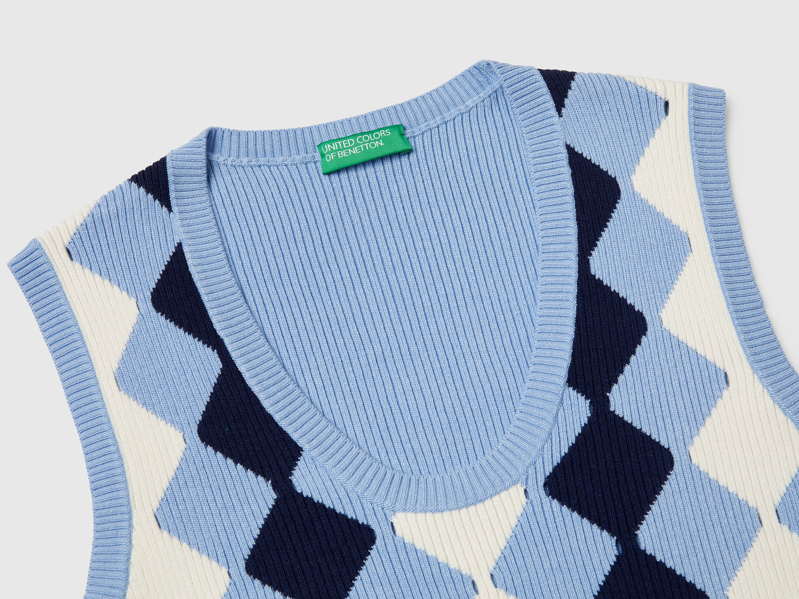 Gilet cropped con intarsio rombi da donna azzurro 3 | Benetton Outlet