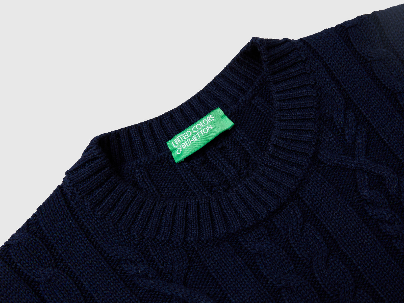 Cropped vest with braids da donna blu scuro 3 | Benetton Outlet
